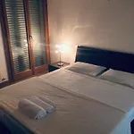 Stanza Privata Con Bagno Su Appartamento Condiviso